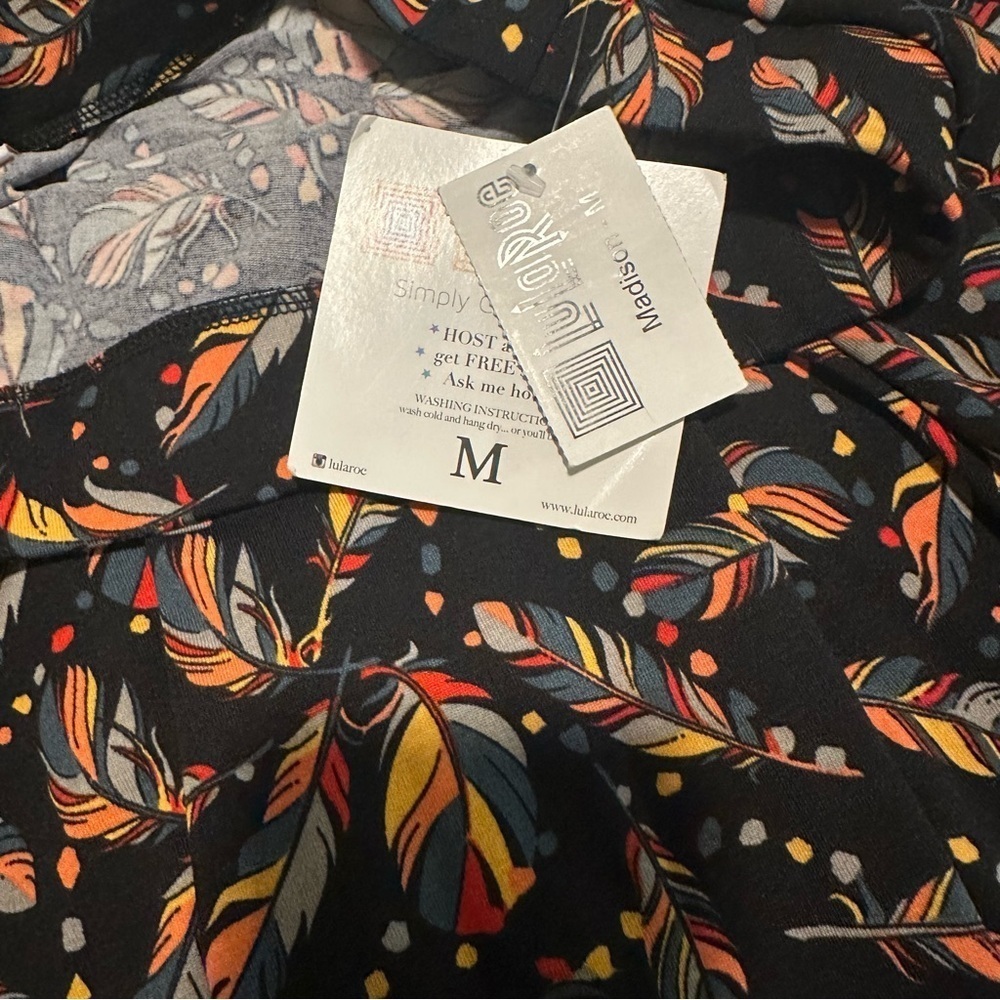 LulaRoe Size Medium Multicolored Feather Print Skirt New With Tags - Picture 6 of 7